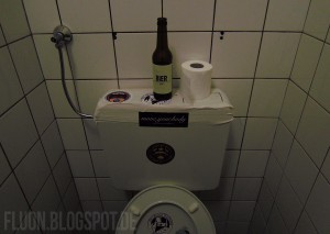 techno_toilet_clubbing_berlin_berghain_rave_photos_sisyphos_about_blank_getting_in